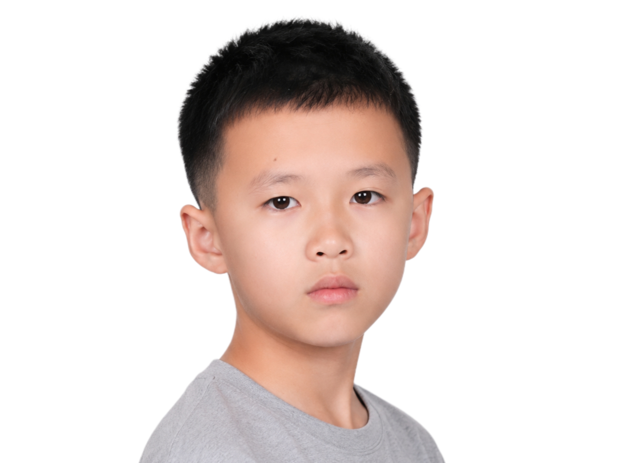 颜凡峻的证件照